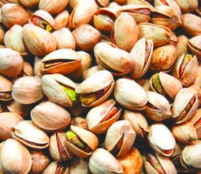 I pistacchi sono noci che hanno un buon effetto sulla sudorazione negli uomini.